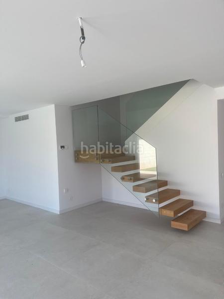 Foto fb699106-c4e4-45f5-a0ba-6ad97f5c7c15. Casa aparellada 264m<sup>2</sup> a carrer albert coma i estadella 14 a Lleida