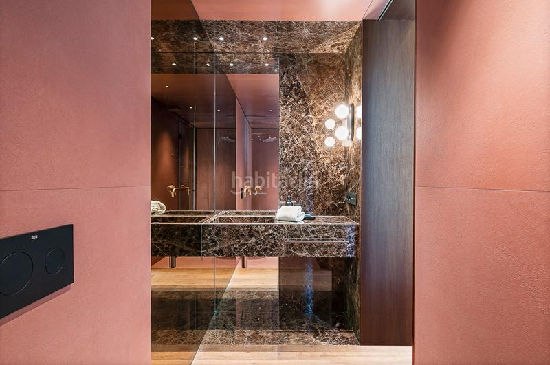 Foto 1120cfbe-264c-4ee2-b641-3f2ef11c3b79. Alquiler piso exclusivo piso de lujo junto a paseo de gracia en Barcelona