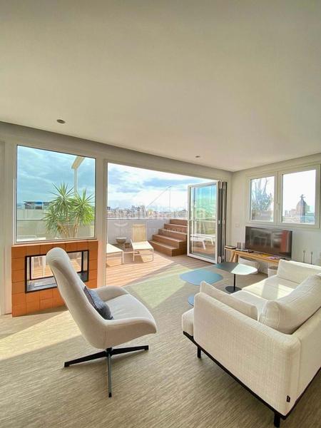 Foto b0f8514c-32f9-4955-a765-be232d666e17. Miete dachwohnung mit pool in Dreta de l´Eixample Barcelona