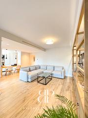 Location Appartement  Carrer d'aragó. Piso de casi 200m2 en rambla cataluña, totalmente amueblado.