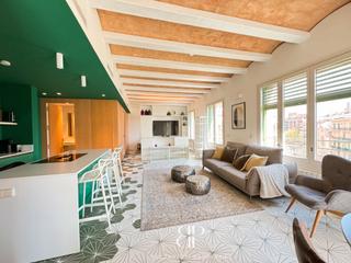 Location Appartement  Carrer d'ausiàs marc. Piso con gimnasio y piscina, alquiler temporal a solo 5 minutos