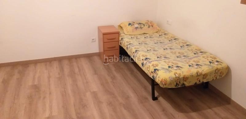 Foto 1e173b5c-c137-4981-9a23-7a80c4bd71b1. Pis amb calefacció a Turó de la Peira Barcelona