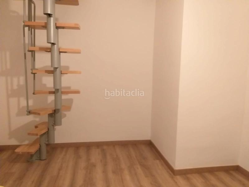 Foto f2d261e0-5d3a-4b9d-a405-3f2ab32c72a8. Pis amb calefacció a Turó de la Peira Barcelona