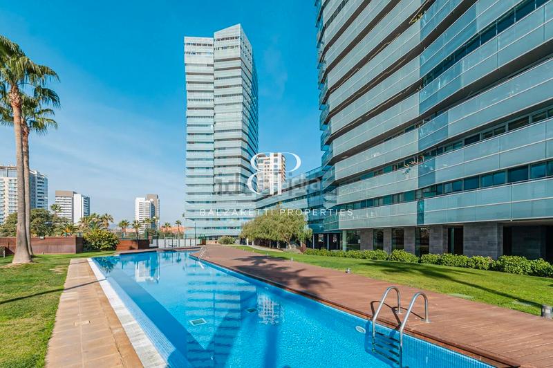 Foto 06848aec-0316-4310-ac8b-47cf63795d1d. Ático atico con piscina privada en zona inmejorable en Barcelona