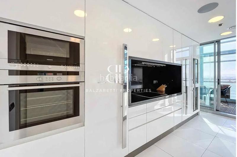 Foto 33b902ad-4848-4d1a-9f33-c10bc4161574. Ático atico con piscina privada en zona inmejorable en Barcelona
