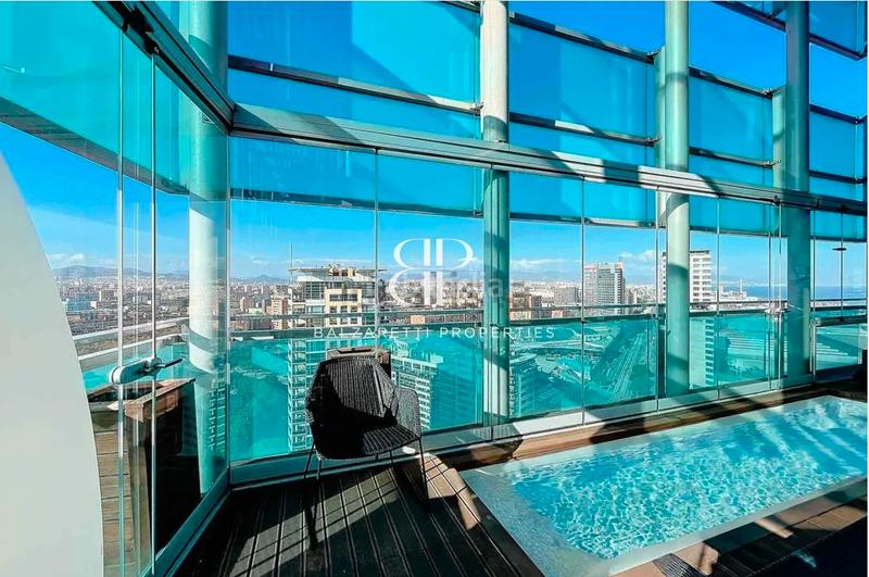 Foto 87d9f0b1-2563-4ae5-9d43-a6aa44b644ff. Ático atico con piscina privada en zona inmejorable en Barcelona