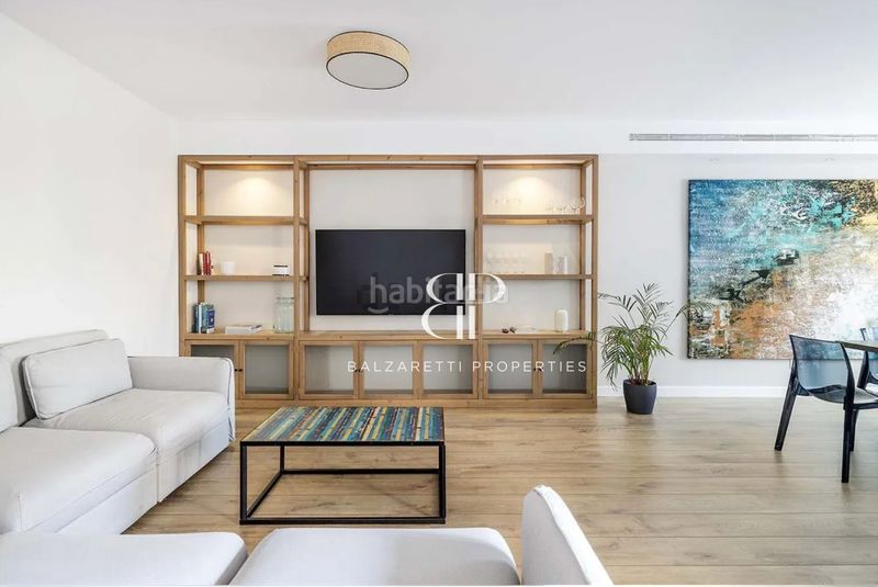 Alquiler Piso  Passeig de gràcia. Amplio piso en rambla catalunya, totalmente exterior, 3 habitaci