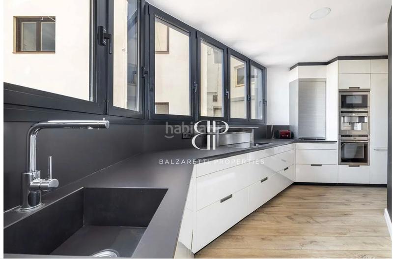 Foto 05ef109b-a0d6-4917-ae1a-65fa0f0319cc. Alquiler piso amplio piso en rambla catalunya, totalmente exterior, 3 habitaciones en Barcelona