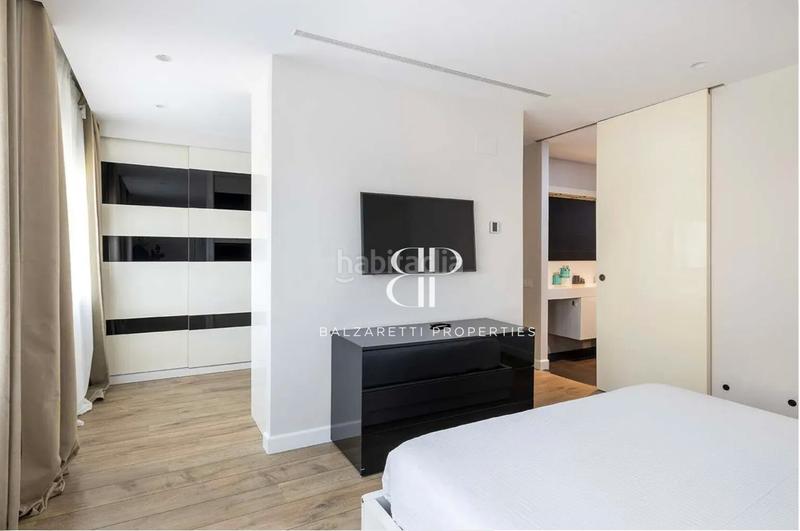 Foto 5deb4cd0-013c-488a-a888-c27416a54e20. Alquiler piso amplio piso en rambla catalunya, totalmente exterior, 3 habitaciones en Barcelona