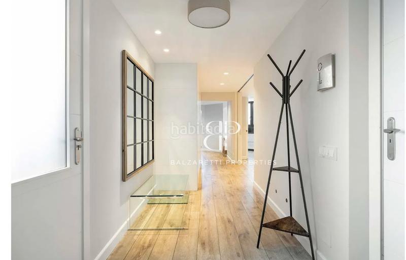 Foto b461c3c6-c353-4a1e-bf83-fa4268a474cd. Alquiler piso amplio piso en rambla catalunya, totalmente exterior, 3 habitaciones en Barcelona