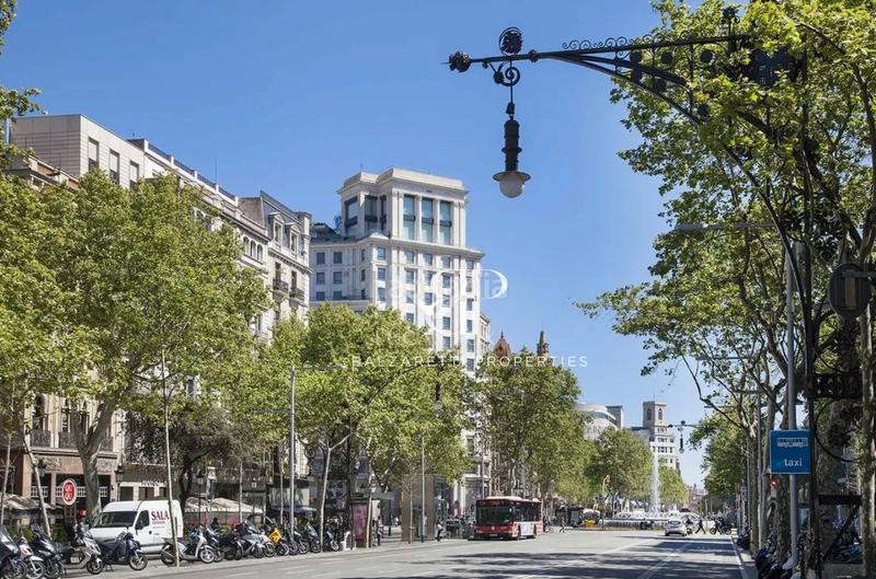 Foto cdeb306e-8bcb-4c54-a318-a0842c2001d7. Alquiler piso amplio piso en rambla catalunya, totalmente exterior, 3 habitaciones en Barcelona