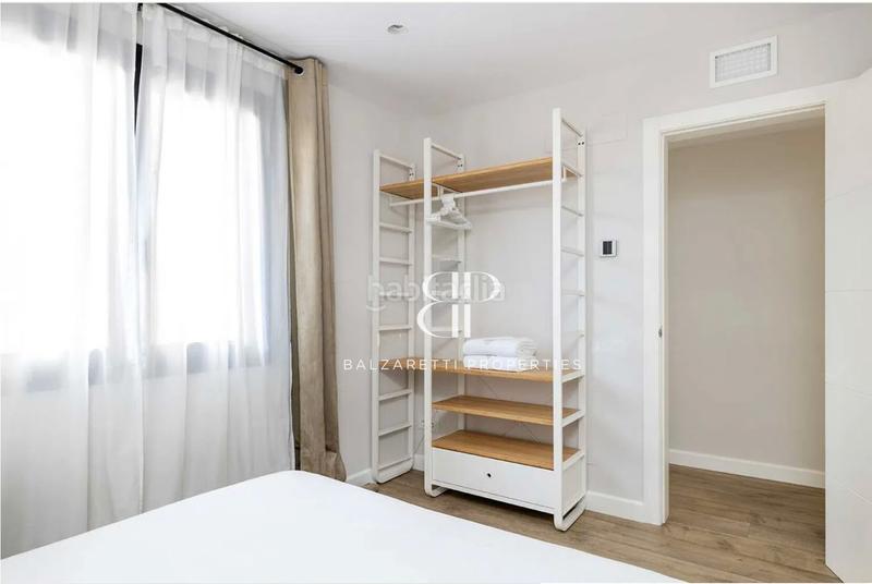 Foto d36bdc34-70dd-4ec3-9ab6-147ce8336ca2. Alquiler piso amplio piso en rambla catalunya, totalmente exterior, 3 habitaciones en Barcelona