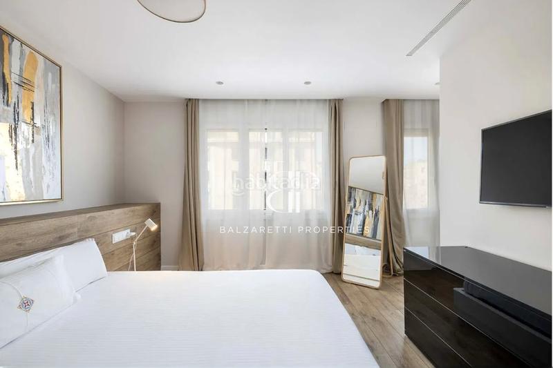 Foto de4571a2-606b-47ab-ac70-c4d01a8e28b5. Alquiler piso amplio piso en rambla catalunya, totalmente exterior, 3 habitaciones en Barcelona