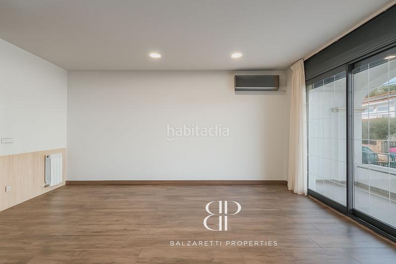 Foto b09196e4-8849-43f6-aa05-5f23a21cc3f3. Casa con camino riscaldamento in Vilassar de Dalt