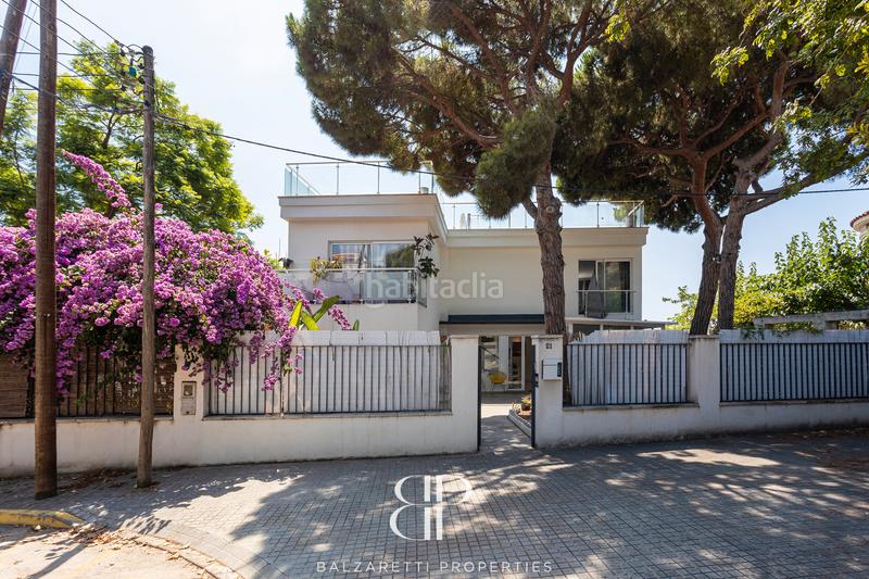 Foto f0bc9e4e-2aa6-45b1-aca4-922590bba294. Building in Centre Masnou (El)