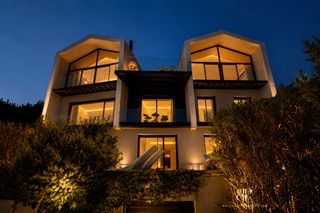 Chalet in Cabrils. Impresionante villa con vistas panorámicas al mar, jardín, pisci