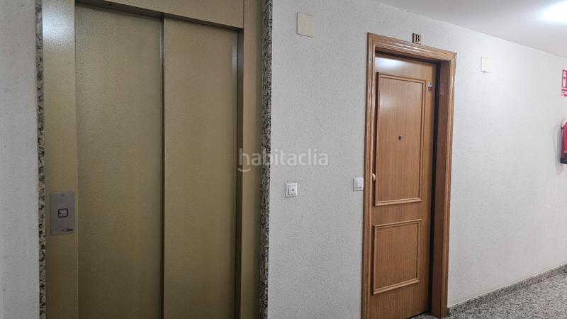 Foto 193b0ffd-1d9a-4d4d-a157-d891e5056218. Appartamento con riscaldamento parcheggio piscina in Campello (el)