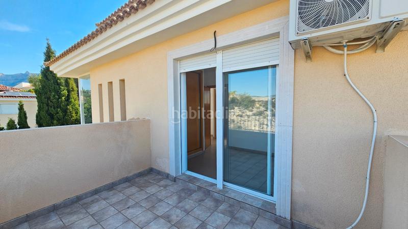 Foto adba00fd-8fa5-4143-b65f-73506b1e3875. Chalet en Busot