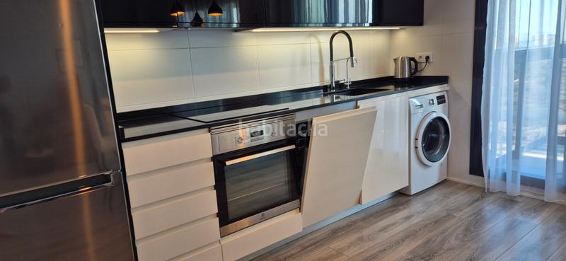 Foto 9c53312b-3d5b-4079-8cc2-e12c14b3dd14. Apartament amb calefacció aparcament piscina a Campello Pueblo Campello (el)