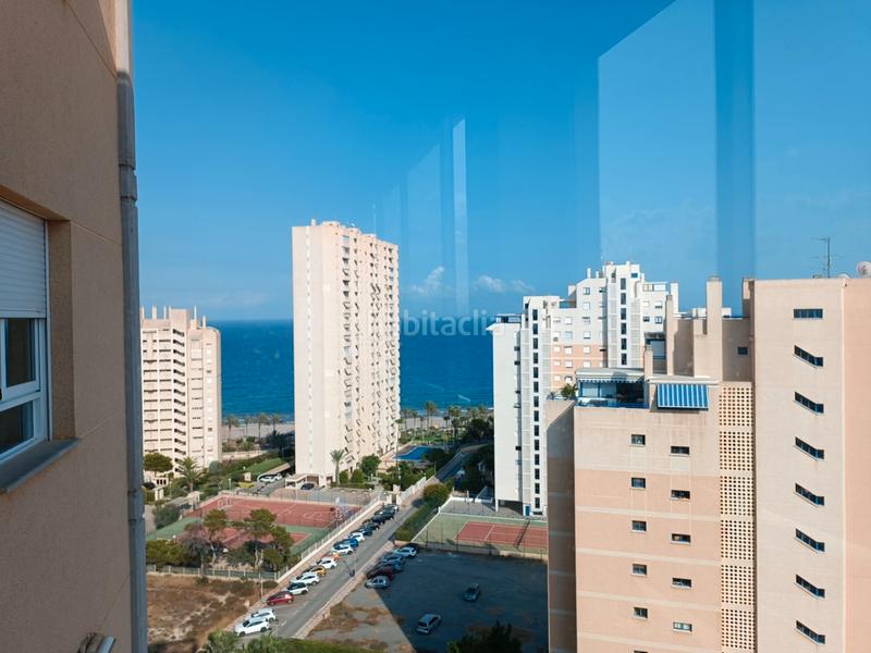Foto f898f680-40d8-446f-98ec-0ed0bdc47405. Apartamento en Playa Muchavista Campello (el)