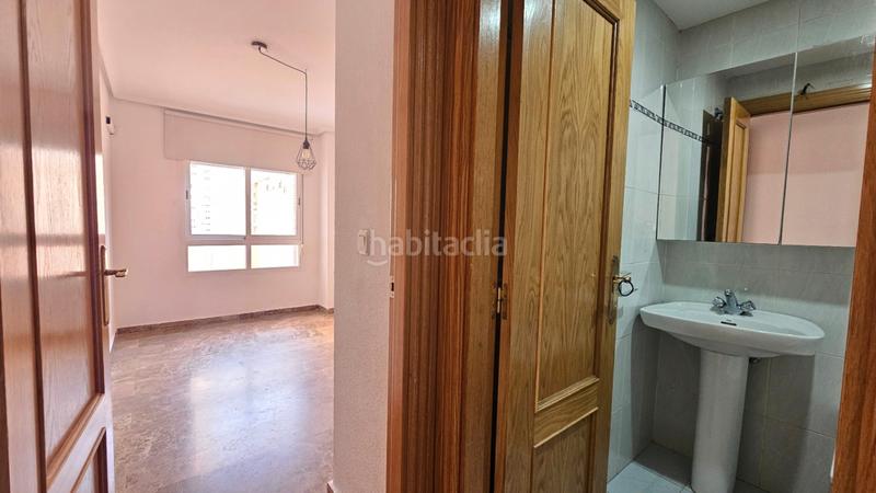 Foto 3e6a50f6-a0ed-4cfc-a7d6-1728f03925b5. Pis amb calefacció aparcament piscina a Campoamor Alicante