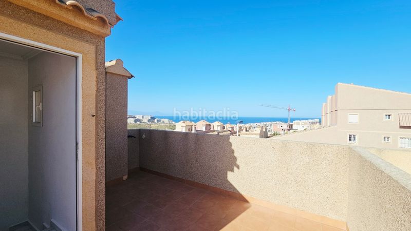 Foto 173b6102-84ad-42b3-907b-e9a50ea90eb7. Casa amb calefacció piscina a Monte y Mar Santa Pola