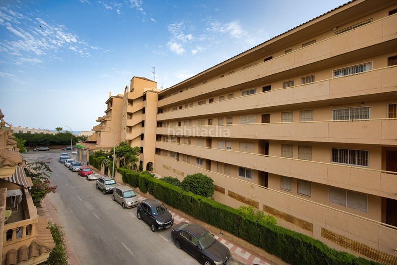 Foto cd6b9fc9-28bd-4daa-9953-7015b993cb03. Piso en Campello Playa Campello (el)