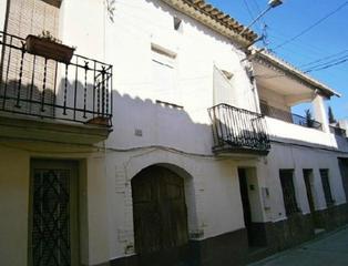 Casa a De la font 11. Vivienda en venta