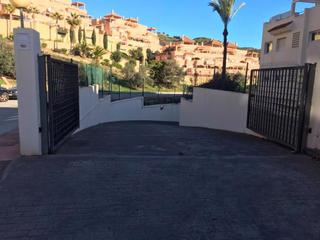 Aparcament cotxe a Torcal 14. Garaje en venta