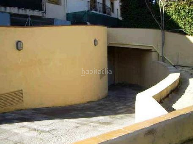 Foto 83210f80-4516-4bd5-8156-a00e05001582. Posto auto in charcote 12 in Molar (El)