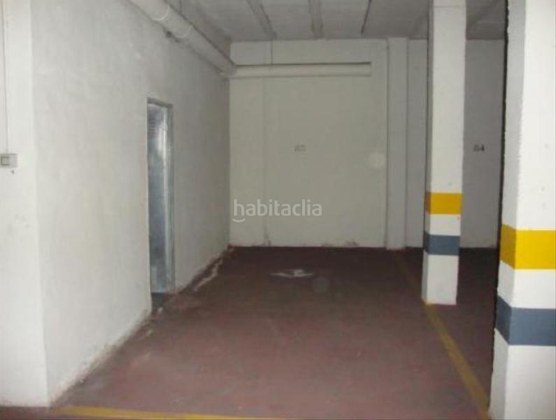 Foto ab6de47b-af2d-48f1-a98a-e09d042b8348. Aparcament cotxe a zurbarán 24 a Bollullos de la Mitación