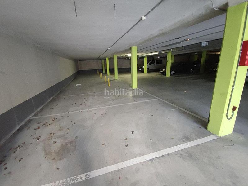 Foto 84de20e4-5967-42a5-a7e9-4ec0a8d16b72. Parking voiture dans reina sofia 13-17 dans Zabalgana Vitoria - Gasteiz
