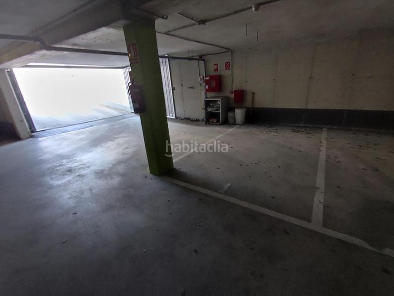 Foto fe1d13d1-aced-4287-9717-d0b29762ccff. Parking voiture dans reina sofia 13-17 dans Zabalgana Vitoria - Gasteiz