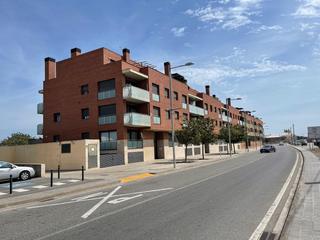 Aparcament cotxe a Industria 31. Garaje en venta