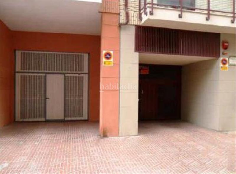 Foto 3bf6926e-9bfe-4622-bfa5-3fd946368375. Aparcament cotxe a joaquin masmano ibañez 1 a Buñol