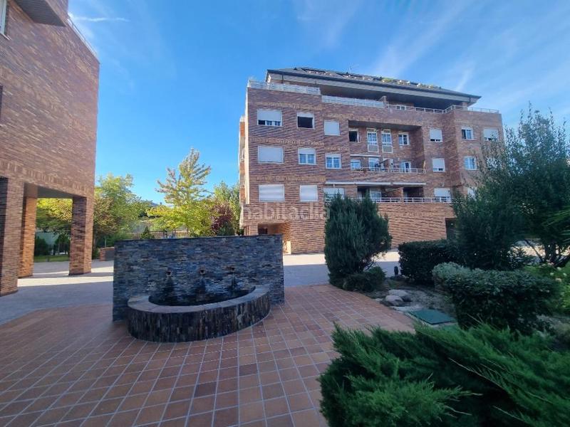 Foto d51c0e53-fe1c-41ca-b3d8-553f3a866414. Aparcament cotxe a principe de asturias 13 a Monte el Pilar Majadahonda