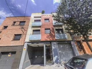 Aparcament cotxe a D'edison 97. Garaje en venta