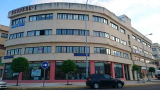 Aparcament cotxe a Manufactura 8. Garaje en venta
