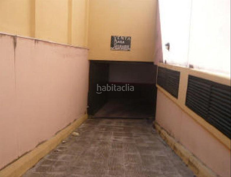 Foto 9ba6f05d-81e7-4e6b-ab20-6d46a39b9a72. Aparcament cotxe a vazquez díaz 19 a Gines