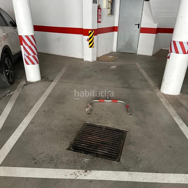 Foto 3ba4da76-d607-44e6-99da-da0d5a6d0681. Aparcament cotxe a seis de diciembre 4 a Colmenarejo