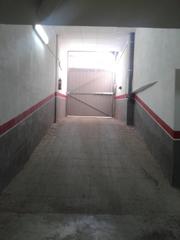 Parking coche en Nueva 47. Garaje en venta