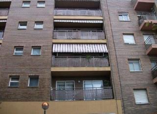 Aparcament cotxe a Anselm clavé 17. Garaje en venta