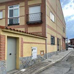 Aparcament cotxe a Victoriano cuadrado 8. Garaje en venta