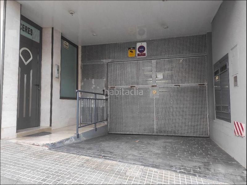 Foto 3448140d-6f23-4b26-ba3d-29e5b5e9703d. Autoparkplatz in Centre Rubí