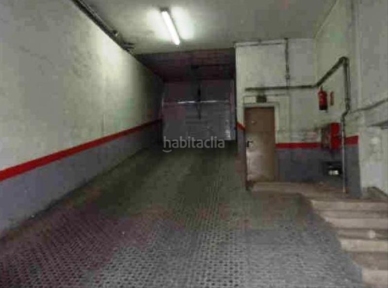 Foto c3654ca9-eacb-4a6c-9713-428fa261fcef. Parking voiture dans cep 12 dans Centre Vendrell (El)