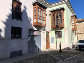 Parking coche en Alfonso viii 47. Garaje en venta