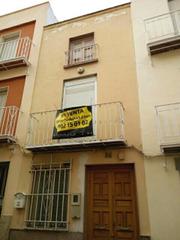 Casa a Granados 24. Vivienda en venta
