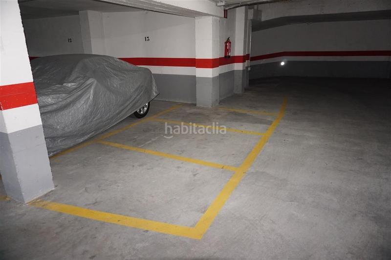 Foto 21bc3c6b-5f3e-4fd1-89ad-46b32018f580. Parking voiture dans federico garcia lorca 35 dans Estación Albacete