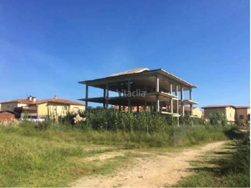 Foto 1715e3d0-1776-4090-9a15-a8187fa6074d. Edificio in mossen pere ribot 1 in Riells i Viabrea