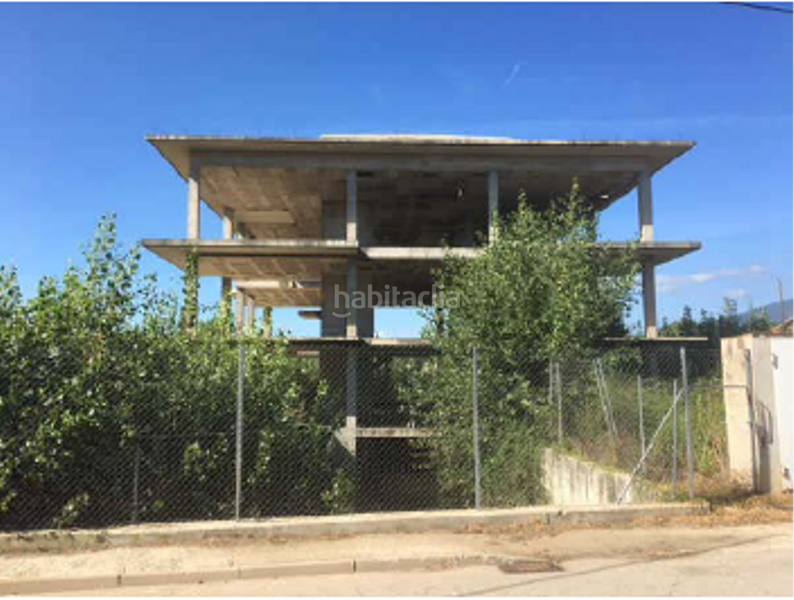 Foto 9bb6326c-d4cf-4949-b87d-8cc63b2f9136. Edificio in mossen pere ribot 1 in Riells i Viabrea